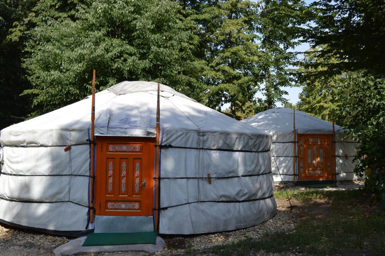 Dobogoko Jurtaszallas Exterior photo