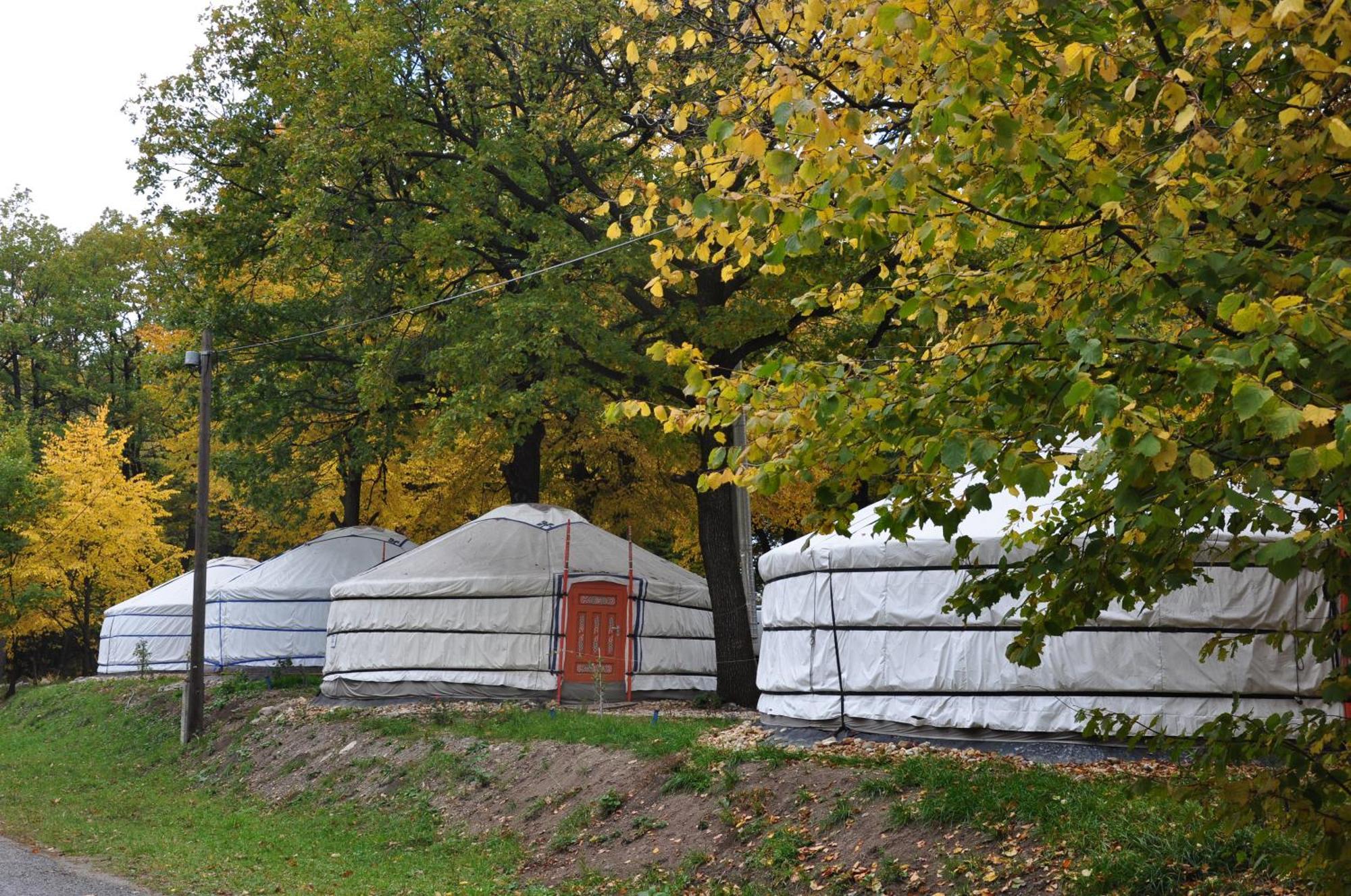 Dobogoko Jurtaszallas Exterior photo